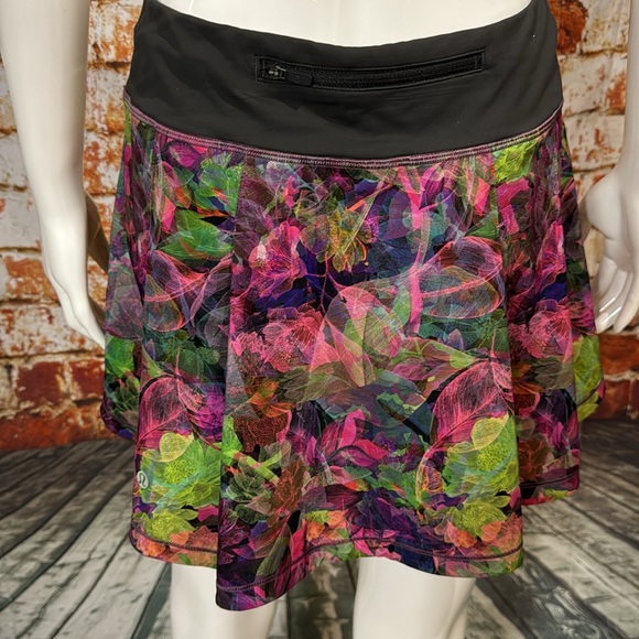 Lululemon Pace Rival Mid-Rise Skirt in Vivid Floral Tone Multi - Picture 9 of 12